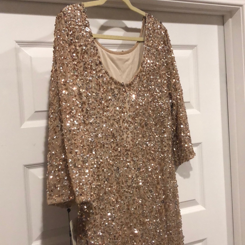 Adrianna Papell Gold Sequin Long Sleeve Dress - Picture 4 of 4